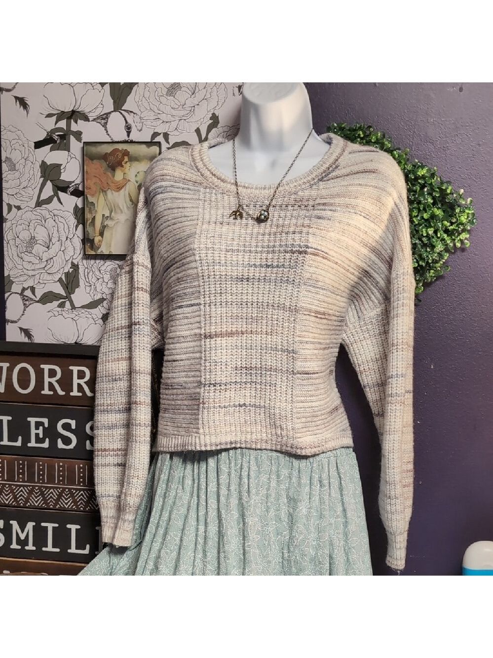 A. Byer Women's Textured Cream and Gray Sweater
